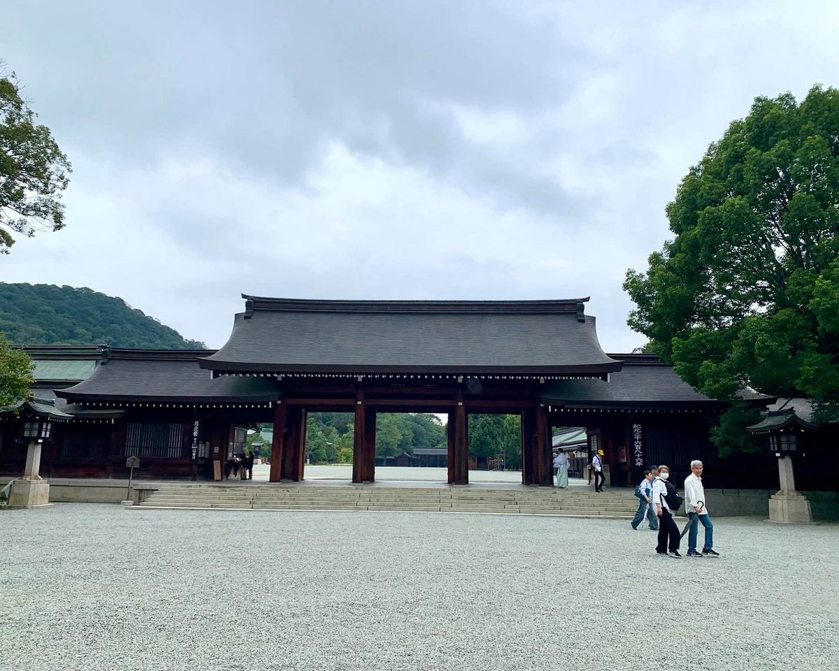 橿原神宮の南神門