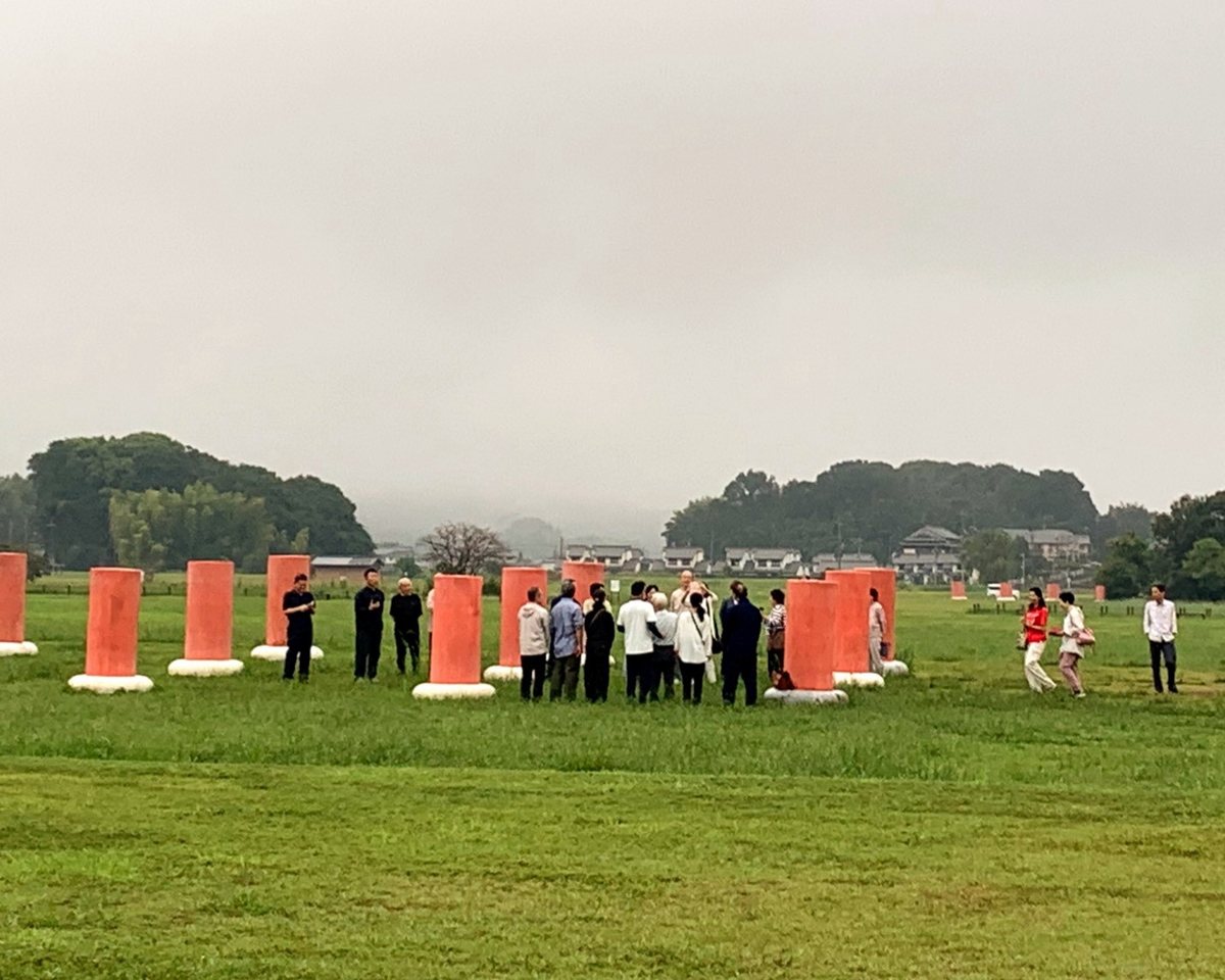 藤原宮跡での見学風景